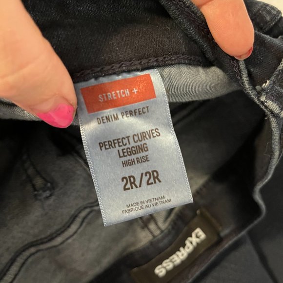 Express Jeans Perfect Curves High Rise Legging 2R - Picture 3 of 6